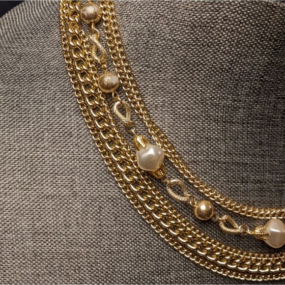 Vintage gorgeous layered goldtone links & pearl statement necklace - Picture 7 of 13